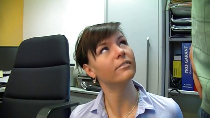 گفتگوی جوانان ایرانی, سیکسی الکسس کون خوشمزه و نشسته